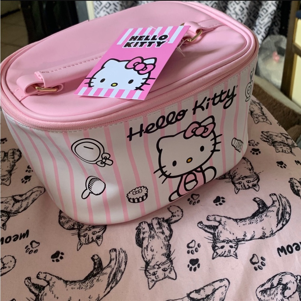 Hello Kitty Makeup Bag